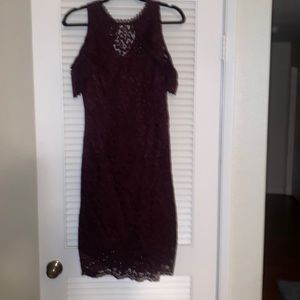 White House Black Market Burgundy lace dress size 6